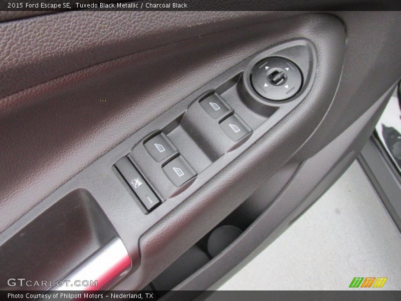 Tuxedo Black Metallic / Charcoal Black 2015 Ford Escape SE
