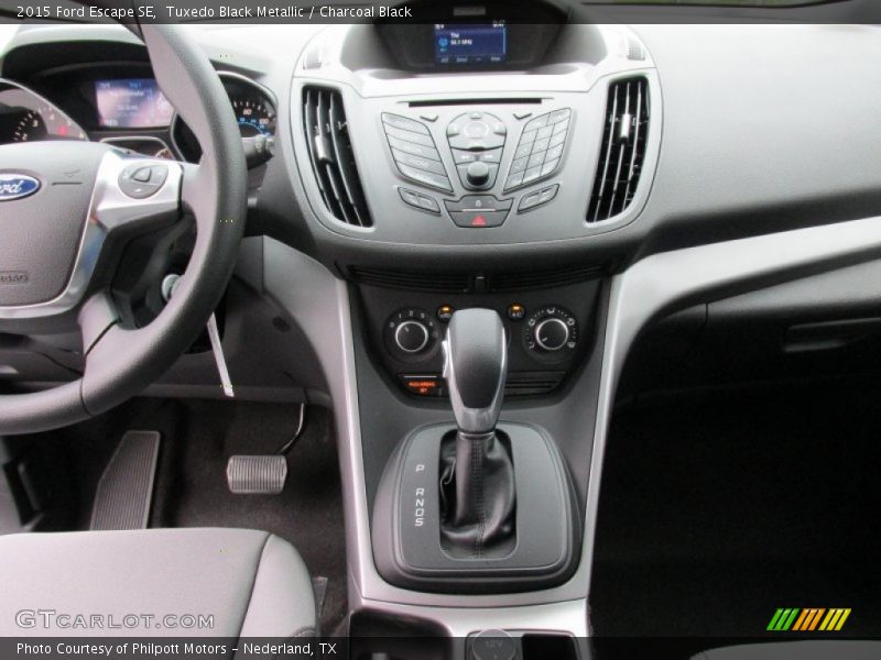 Tuxedo Black Metallic / Charcoal Black 2015 Ford Escape SE