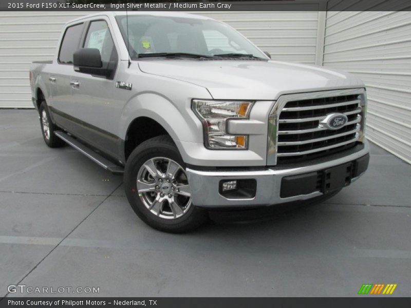Front 3/4 View of 2015 F150 XLT SuperCrew