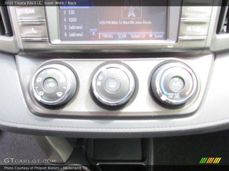 Super White / Black 2015 Toyota RAV4 LE