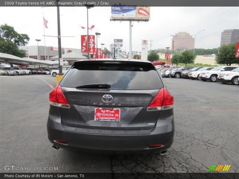 Magnetic Gray Metallic / Gray 2009 Toyota Venza V6 AWD
