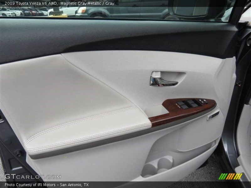 Magnetic Gray Metallic / Gray 2009 Toyota Venza V6 AWD