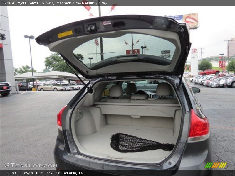Magnetic Gray Metallic / Gray 2009 Toyota Venza V6 AWD