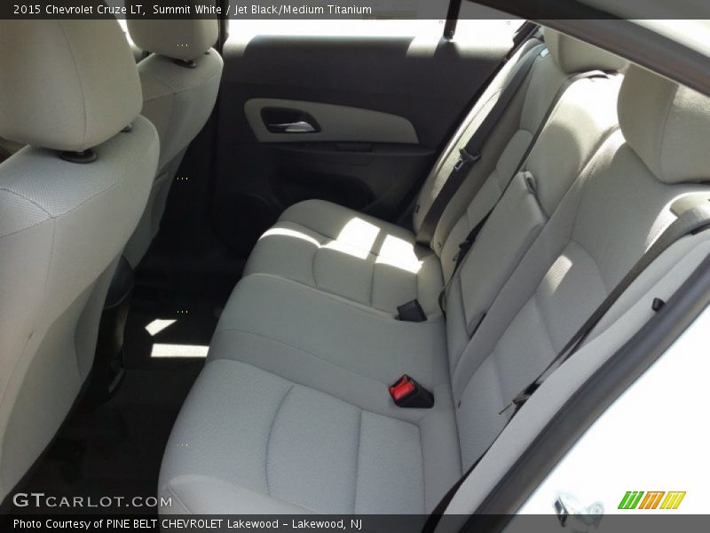 Summit White / Jet Black/Medium Titanium 2015 Chevrolet Cruze LT