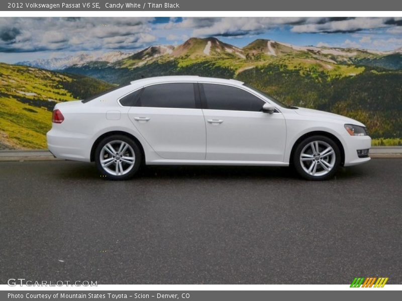 Candy White / Titan Black 2012 Volkswagen Passat V6 SE