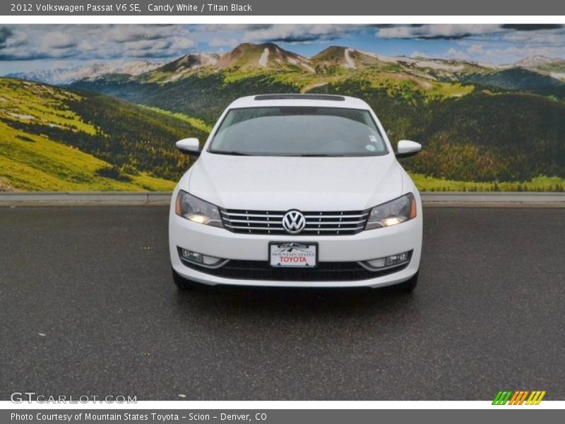 Candy White / Titan Black 2012 Volkswagen Passat V6 SE