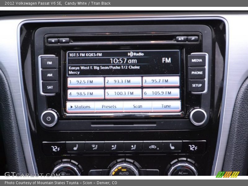 Candy White / Titan Black 2012 Volkswagen Passat V6 SE