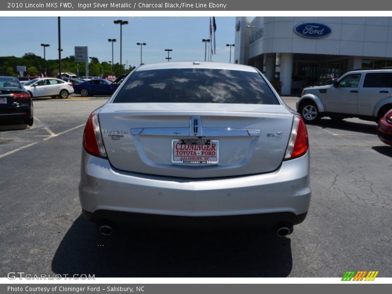 Ingot Silver Metallic / Charcoal Black/Fine Line Ebony 2010 Lincoln MKS FWD