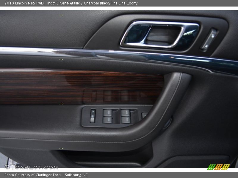 Ingot Silver Metallic / Charcoal Black/Fine Line Ebony 2010 Lincoln MKS FWD