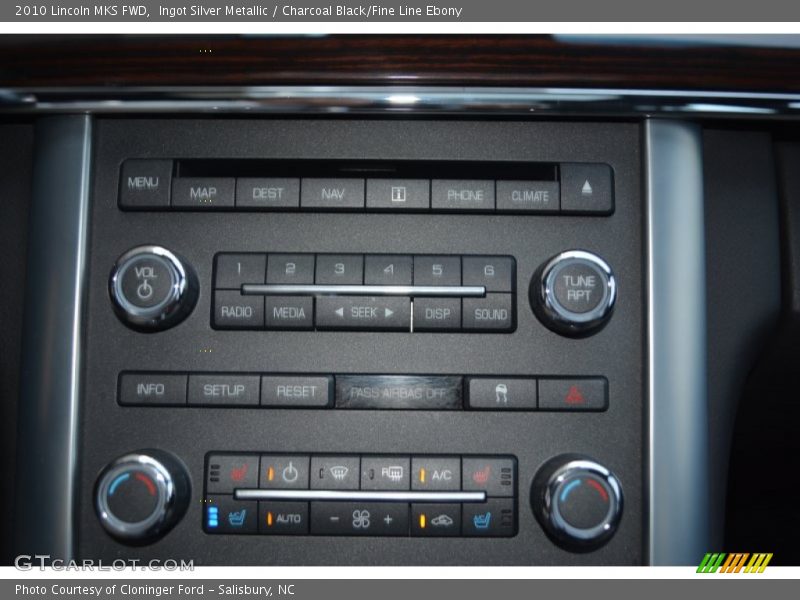 Ingot Silver Metallic / Charcoal Black/Fine Line Ebony 2010 Lincoln MKS FWD