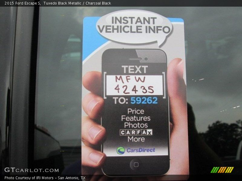 Tuxedo Black Metallic / Charcoal Black 2015 Ford Escape S