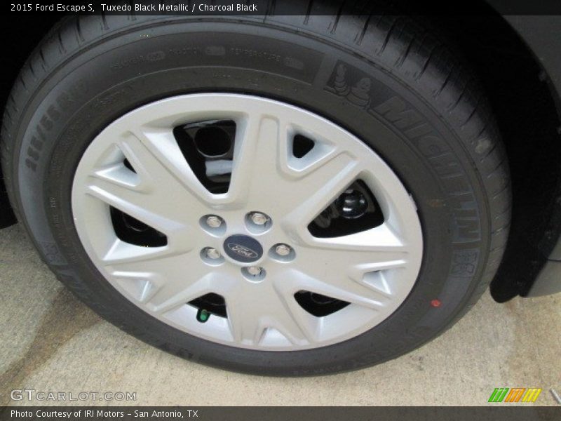 Tuxedo Black Metallic / Charcoal Black 2015 Ford Escape S