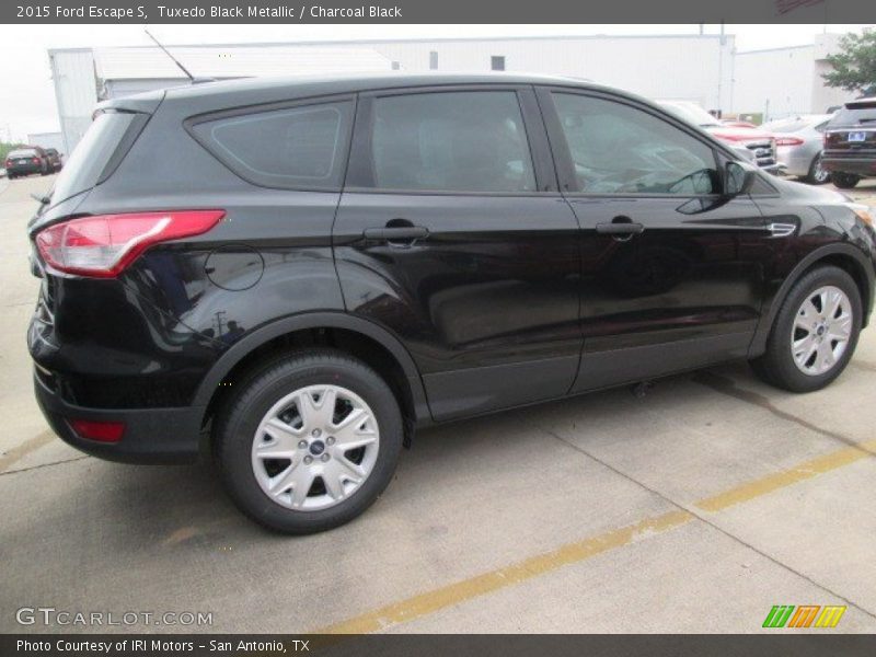 Tuxedo Black Metallic / Charcoal Black 2015 Ford Escape S
