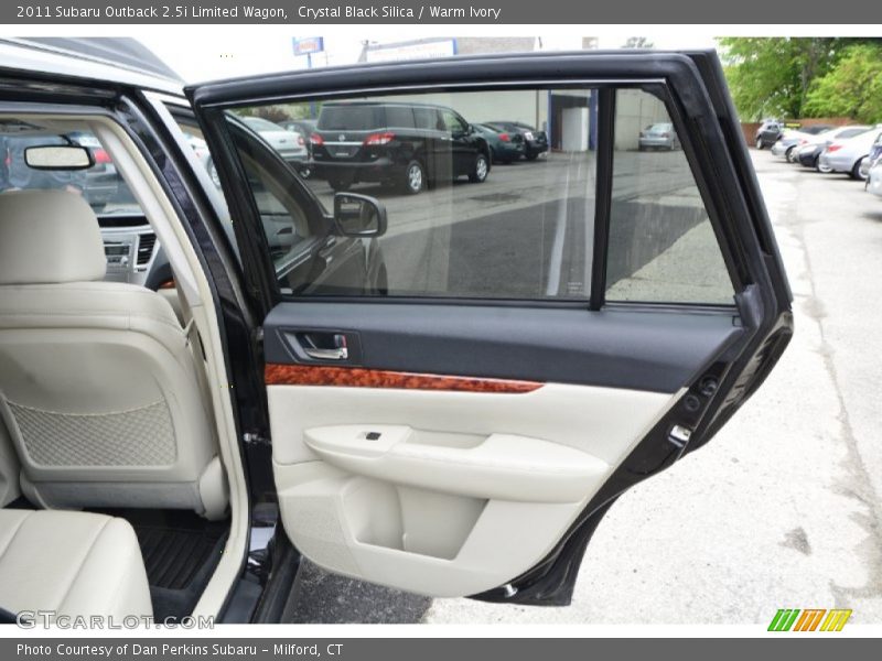 Crystal Black Silica / Warm Ivory 2011 Subaru Outback 2.5i Limited Wagon