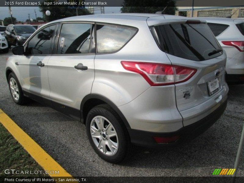 Ingot Silver Metallic / Charcoal Black 2015 Ford Escape S