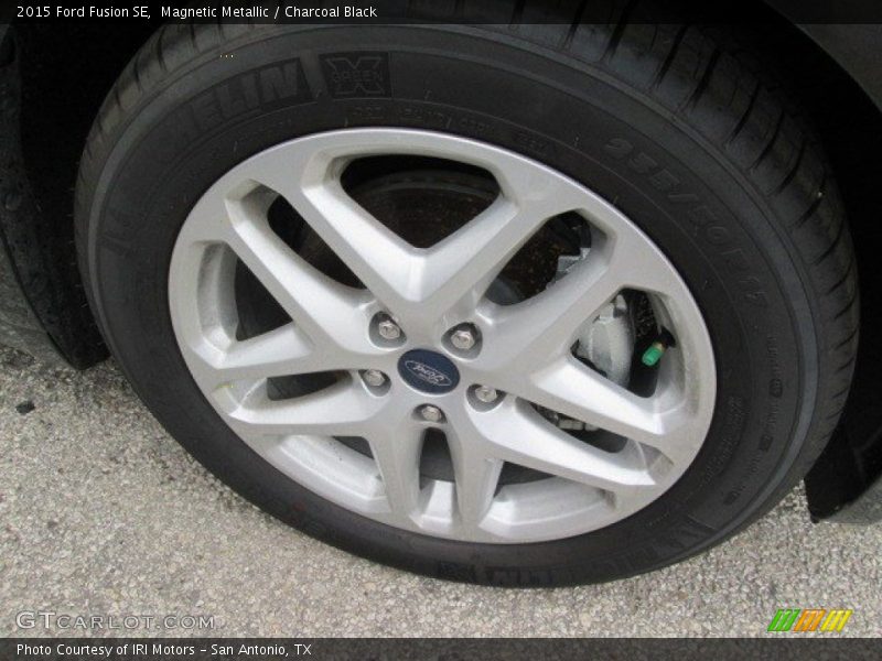 Magnetic Metallic / Charcoal Black 2015 Ford Fusion SE