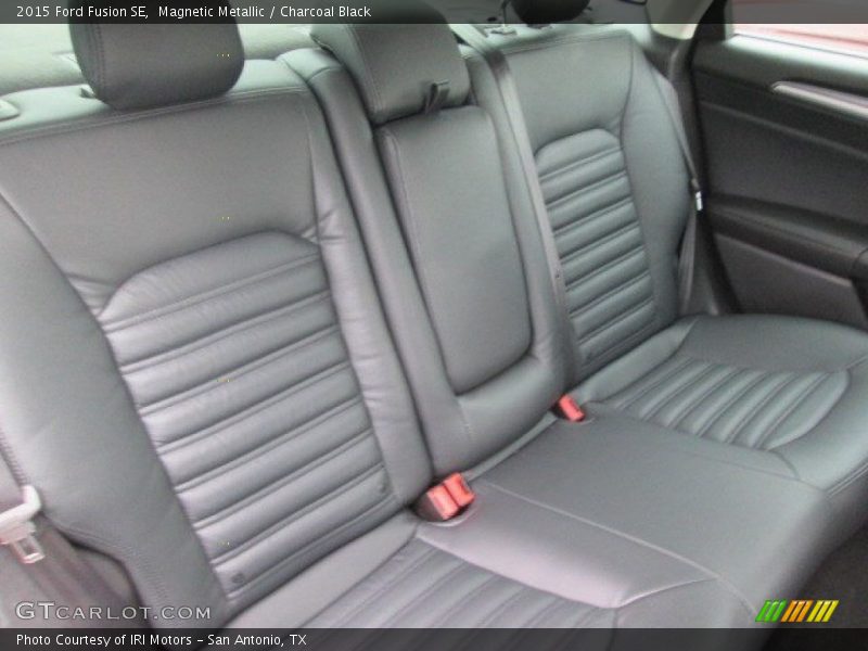 Magnetic Metallic / Charcoal Black 2015 Ford Fusion SE