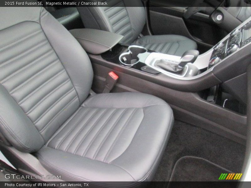 Magnetic Metallic / Charcoal Black 2015 Ford Fusion SE