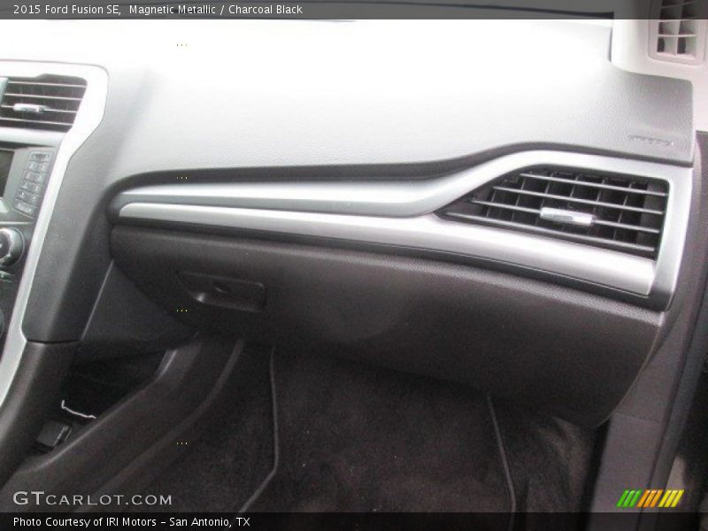 Magnetic Metallic / Charcoal Black 2015 Ford Fusion SE