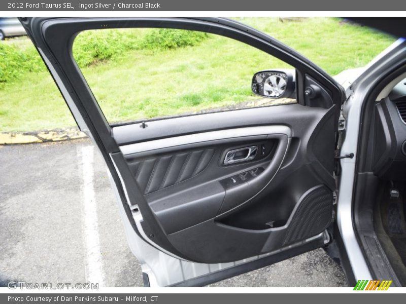 Ingot Silver / Charcoal Black 2012 Ford Taurus SEL