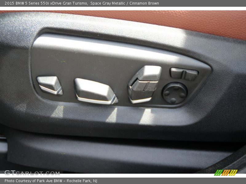 Space Gray Metallic / Cinnamon Brown 2015 BMW 5 Series 550i xDrive Gran Turismo