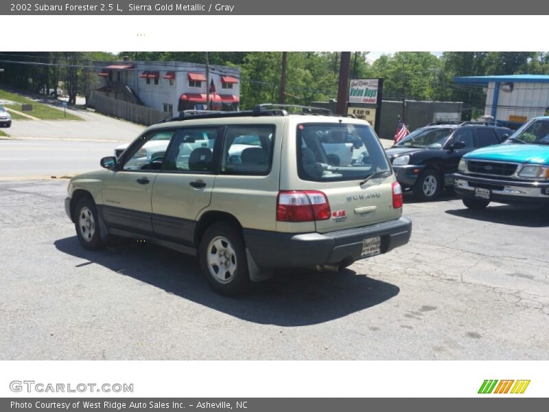 Sierra Gold Metallic / Gray 2002 Subaru Forester 2.5 L