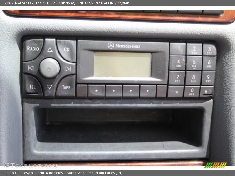 Brilliant Silver Metallic / Oyster 2002 Mercedes-Benz CLK 320 Cabriolet
