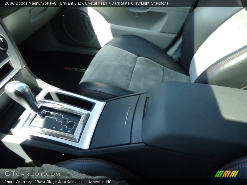 Brilliant Black Crystal Pearl / Dark Slate Gray/Light Graystone 2006 Dodge Magnum SRT-8