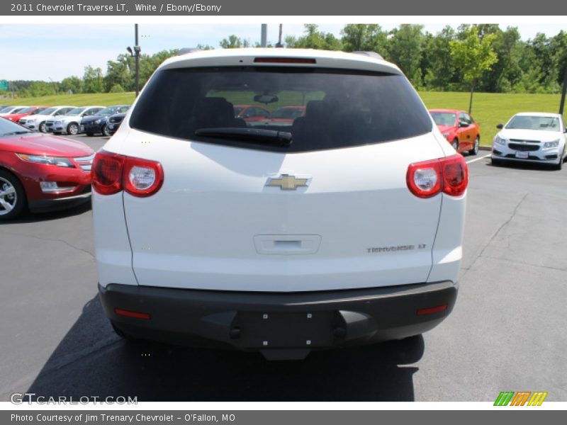 White / Ebony/Ebony 2011 Chevrolet Traverse LT