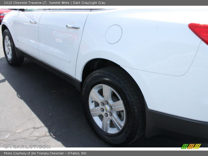 Summit White / Dark Gray/Light Gray 2010 Chevrolet Traverse LT