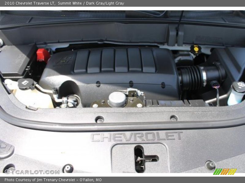 Summit White / Dark Gray/Light Gray 2010 Chevrolet Traverse LT