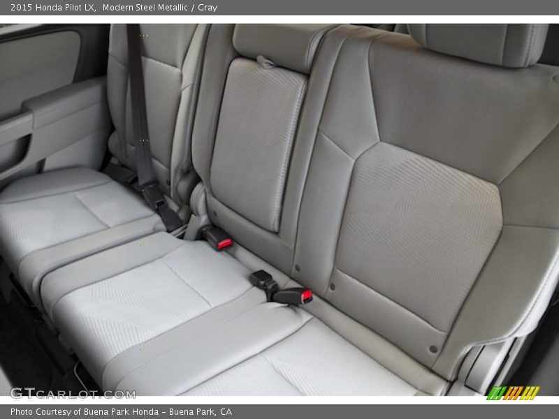 Modern Steel Metallic / Gray 2015 Honda Pilot LX