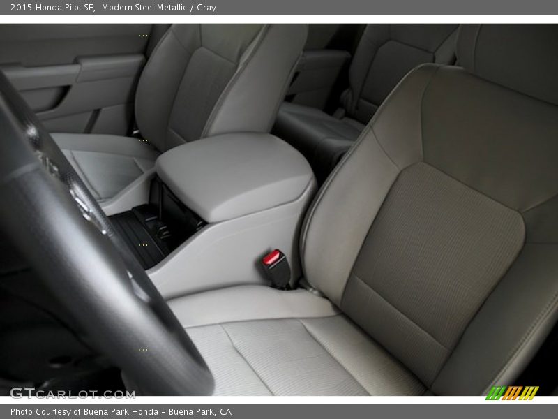 Modern Steel Metallic / Gray 2015 Honda Pilot SE