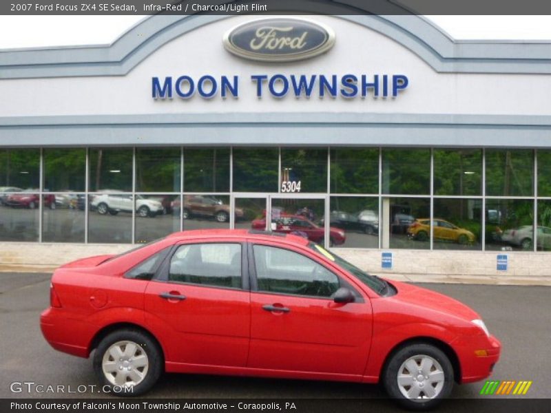 Infra-Red / Charcoal/Light Flint 2007 Ford Focus ZX4 SE Sedan