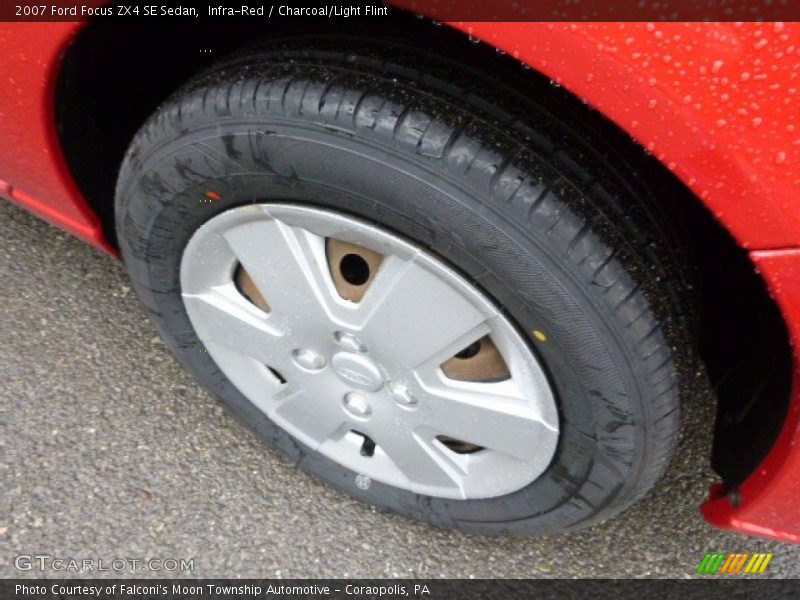 Infra-Red / Charcoal/Light Flint 2007 Ford Focus ZX4 SE Sedan