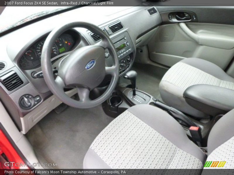 Infra-Red / Charcoal/Light Flint 2007 Ford Focus ZX4 SE Sedan