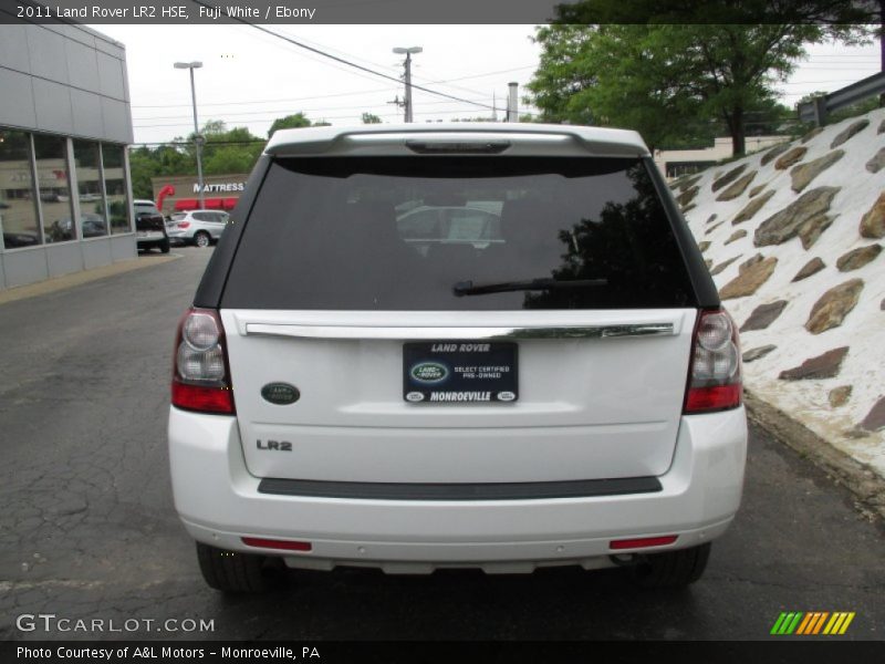 Fuji White / Ebony 2011 Land Rover LR2 HSE