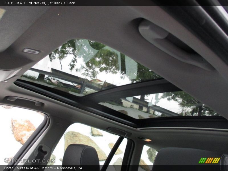 Sunroof of 2016 X3 xDrive28i