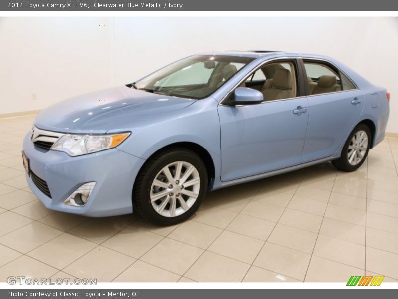 Front 3/4 View of 2012 Camry XLE V6