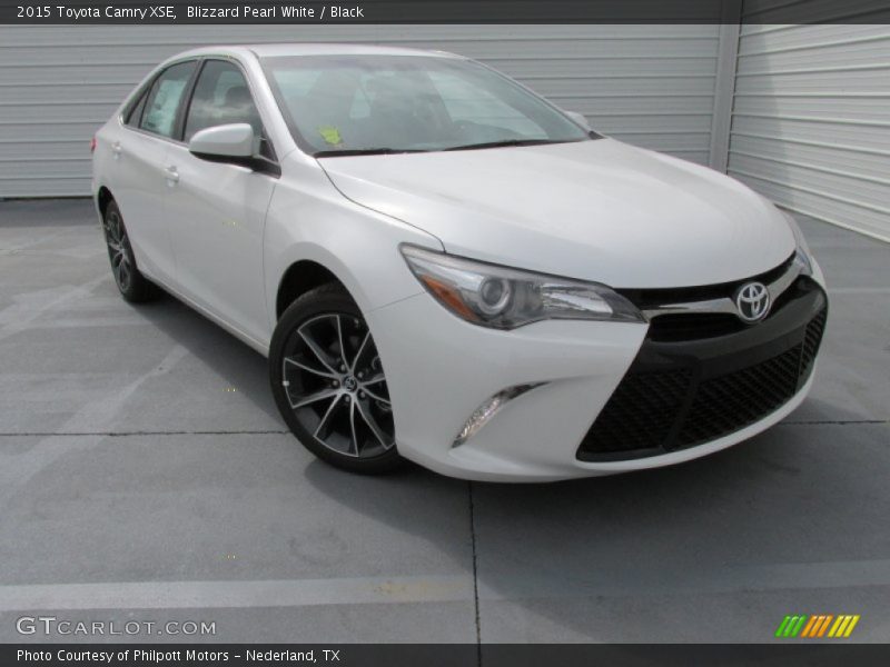 Blizzard Pearl White / Black 2015 Toyota Camry XSE