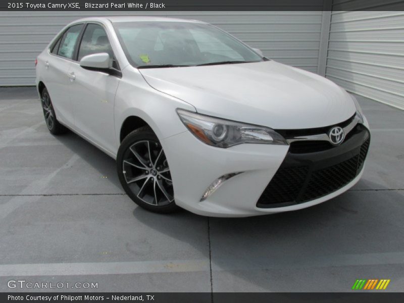 Blizzard Pearl White / Black 2015 Toyota Camry XSE
