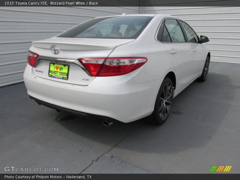 Blizzard Pearl White / Black 2015 Toyota Camry XSE