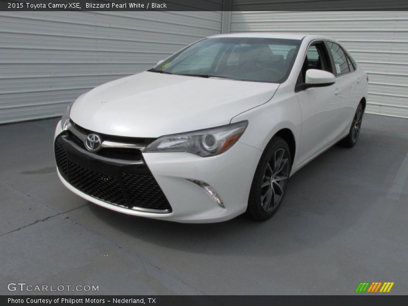 Blizzard Pearl White / Black 2015 Toyota Camry XSE
