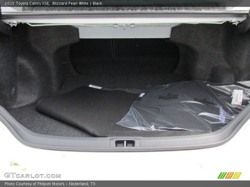 Blizzard Pearl White / Black 2015 Toyota Camry XSE