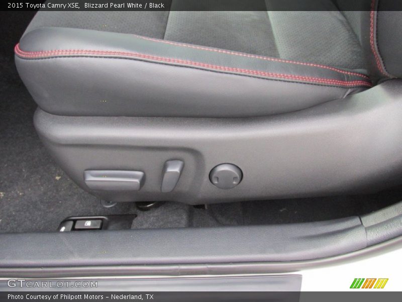Blizzard Pearl White / Black 2015 Toyota Camry XSE