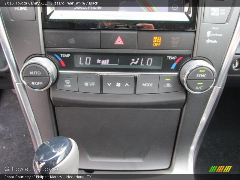 Blizzard Pearl White / Black 2015 Toyota Camry XSE