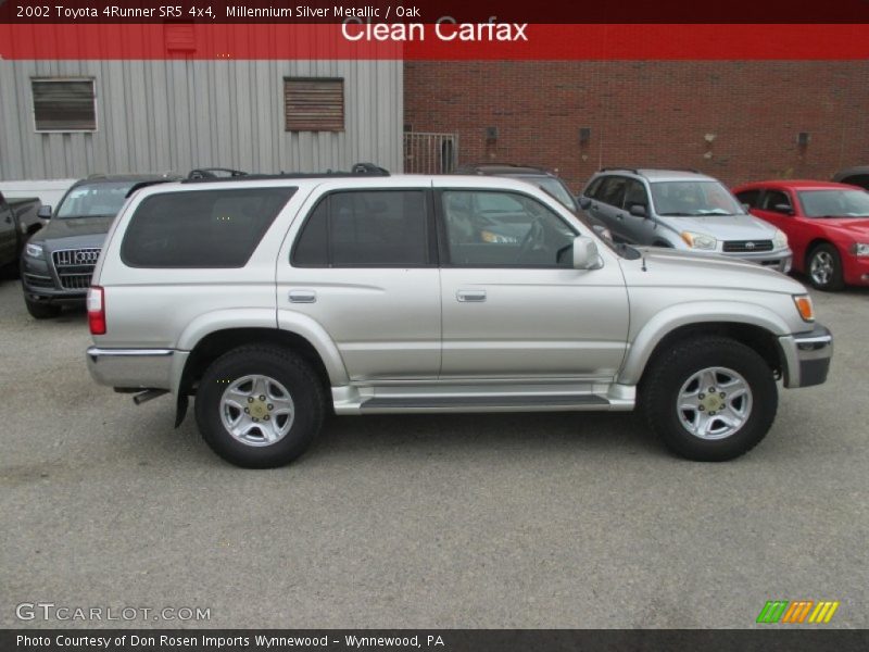 Millennium Silver Metallic / Oak 2002 Toyota 4Runner SR5 4x4