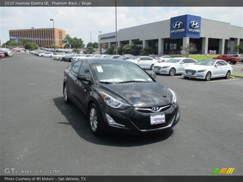 Phantom Black / Beige 2016 Hyundai Elantra SE