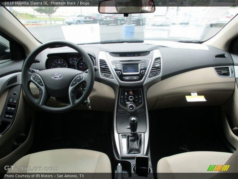 Phantom Black / Beige 2016 Hyundai Elantra SE