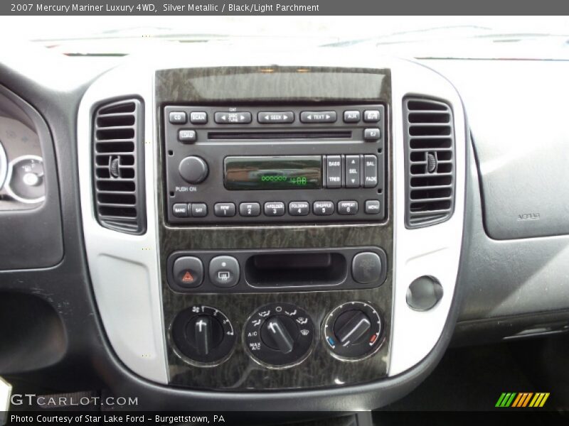 Silver Metallic / Black/Light Parchment 2007 Mercury Mariner Luxury 4WD